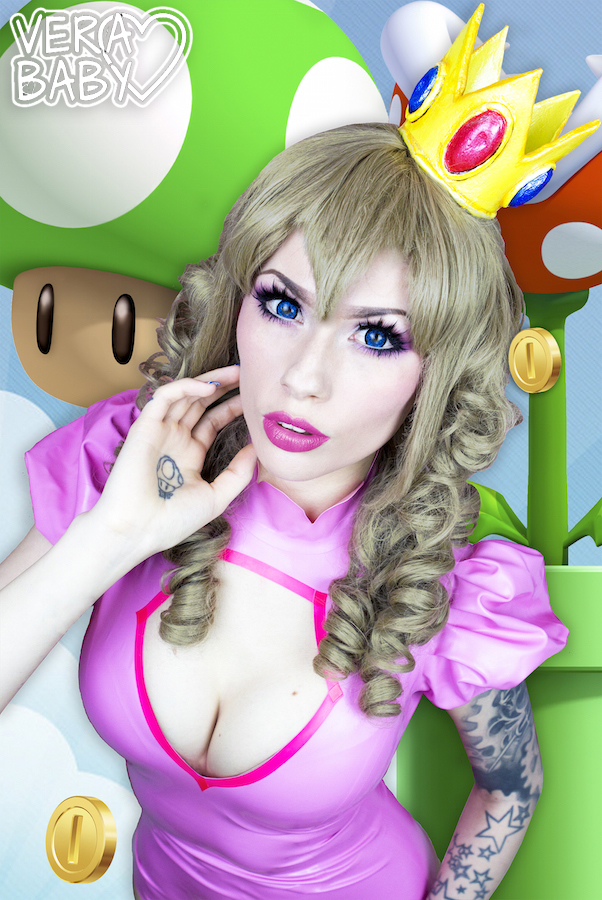 Gamer Cosplay 026 Vera Baby as Princess Peach.